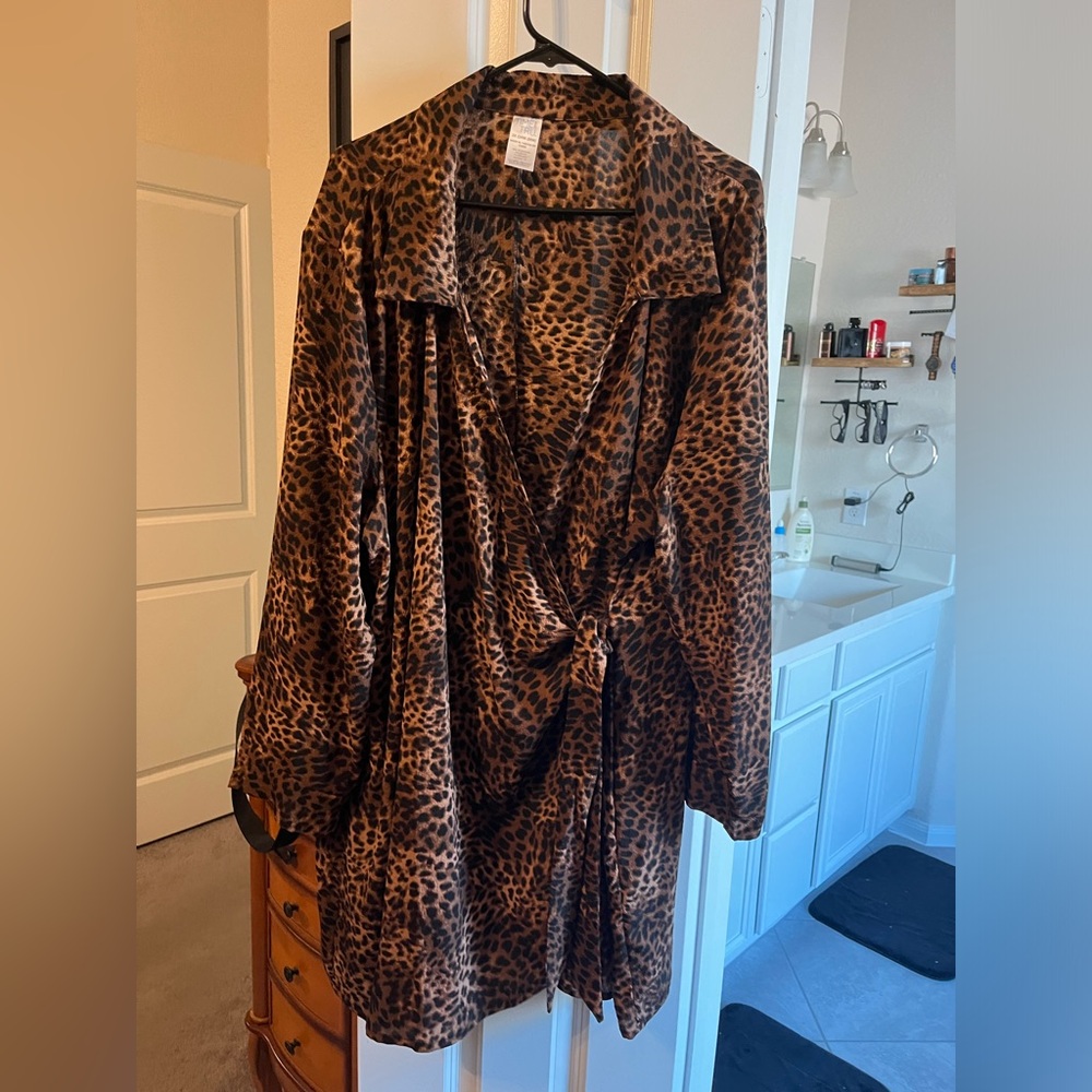 Wrap blouse leopard